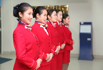 女生讀成都鐵路運(yùn)輸學(xué)校高鐵乘務(wù)好嗎