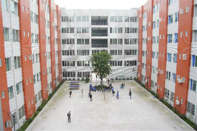 四川自貢市高級技工學校
