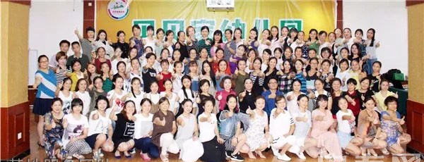 樂山市中區(qū)振興中等職業(yè)學(xué)?；胤?wù)團(tuán)隊