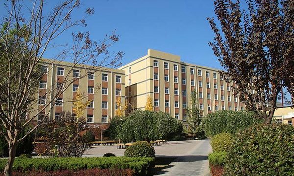 旬邑縣職教中心校園一角 旬邑縣職教中心校園一角