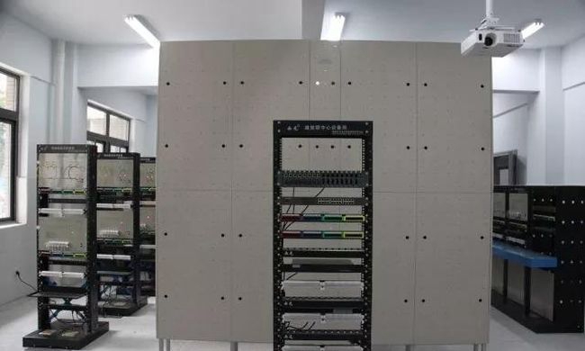 成都蜀興職業(yè)中學綜合布線實訓室