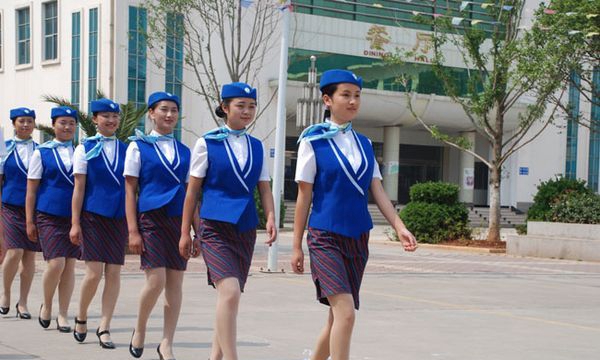 曲靖航空學(xué)校實(shí)訓(xùn)學(xué)生