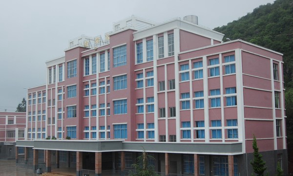 曲靖市師宗職業(yè)技術(shù)學校教學樓（新）