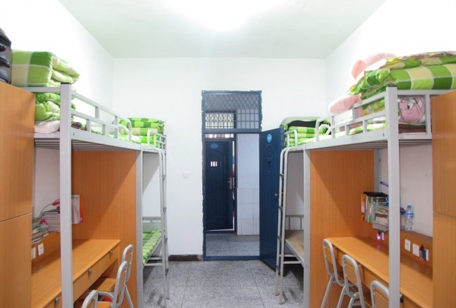 自貢職業(yè)技術(shù)學(xué)校寢室宿舍內(nèi)部