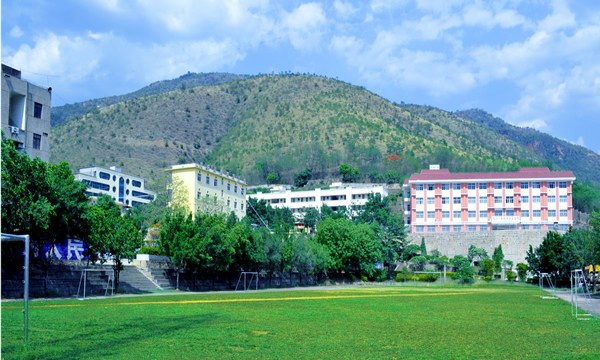 元江縣職業(yè)高級中學(xué)學(xué)校足球場