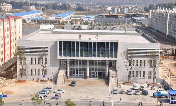 曲靖護理學校餐廳大樓