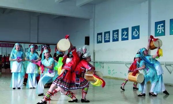 昭陽(yáng)區(qū)高級(jí)職業(yè)中學(xué)舞蹈專業(yè)