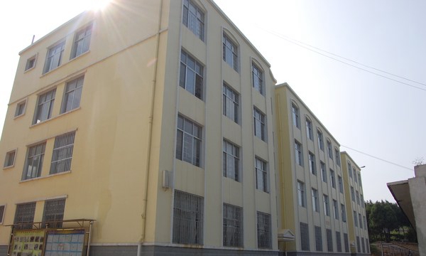 曲靖市師宗職業(yè)技術(shù)學(xué)校女一舍