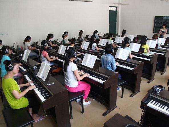 就讀四川幼師學校需要報考嗎?錄取分數(shù)線是多少?