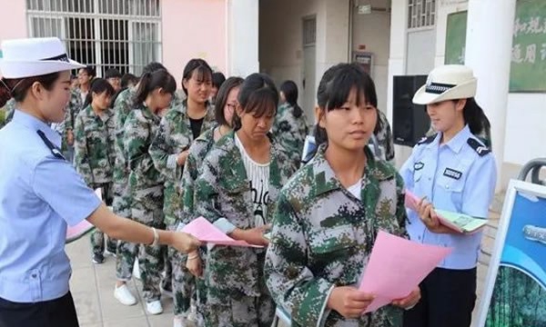 華寧縣職業(yè)高級中學(xué)宣傳教育（2）