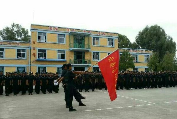 蒙自育才中等職業(yè)技術(shù)學(xué)校開學(xué)典禮 蒙自育才中等職業(yè)技術(shù)學(xué)校開學(xué)典禮