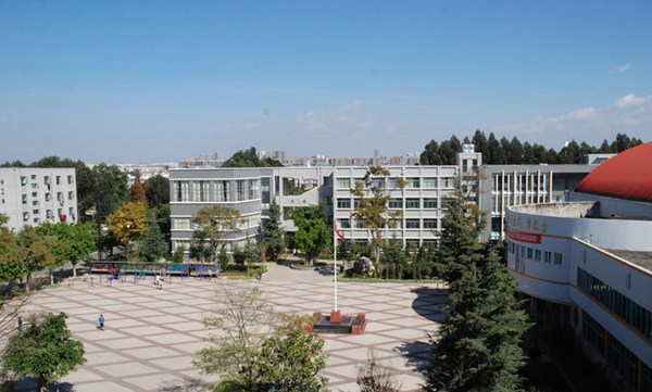 云南體育運(yùn)動(dòng)職業(yè)技術(shù)學(xué)院校園一角