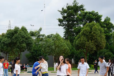 學(xué)生活動(dòng) (2)