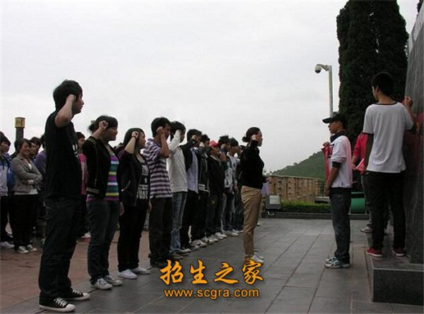 西昌交通學(xué)校招生簡(jiǎn)章