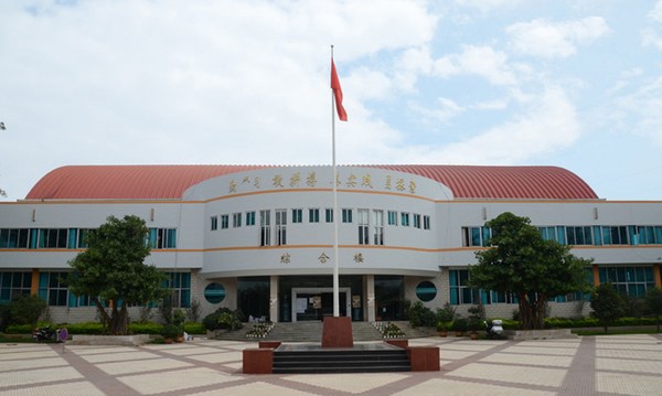 云南體育運動職業(yè)技術(shù)學(xué)院中心廣場