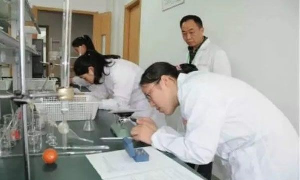 文山三鑫中等職業(yè)技術學校藥學實訓