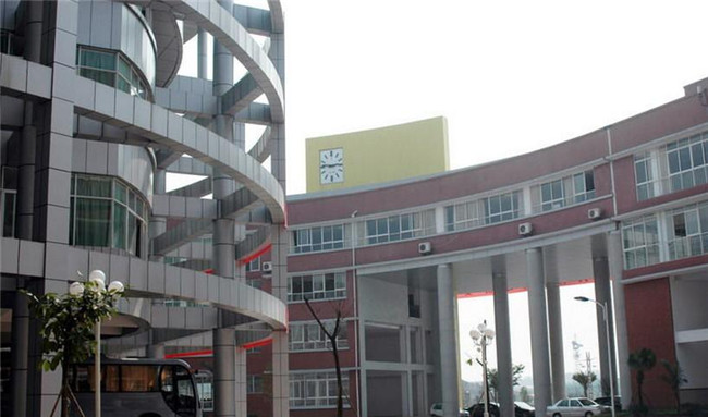 2025年重慶市龍門(mén)浩職業(yè)中學(xué)校招生簡(jiǎn)章