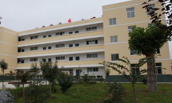 鳳縣職業(yè)教育中心教學(xué)樓 鳳縣職業(yè)教育中心教學(xué)樓