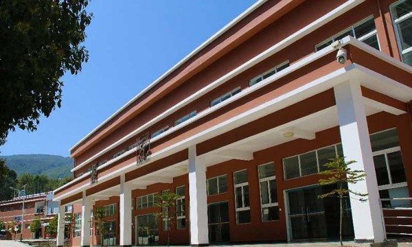 施甸縣職業(yè)高級(jí)中學(xué)行政樓