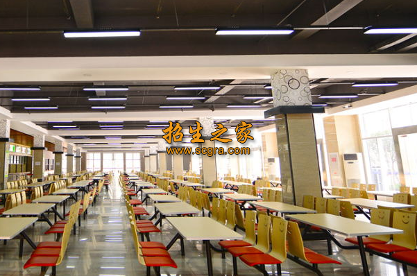 學(xué)校食堂