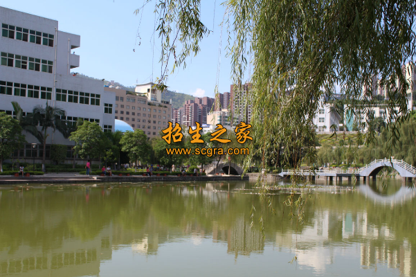 學(xué)校環(huán)境