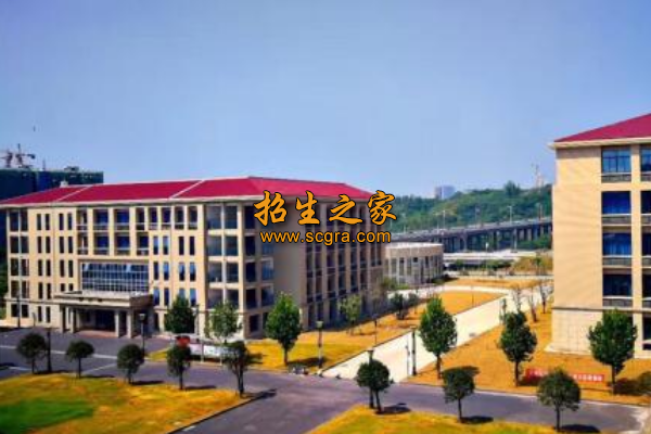 學(xué)校環(huán)境