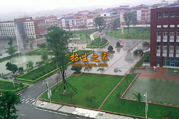 學(xué)校環(huán)境