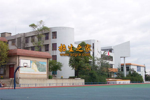 學(xué)校環(huán)境