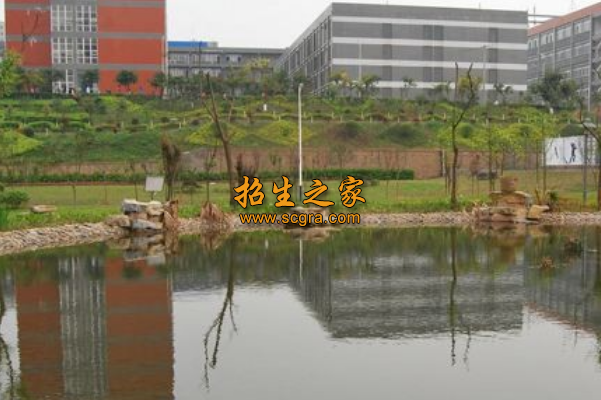 學(xué)校環(huán)境