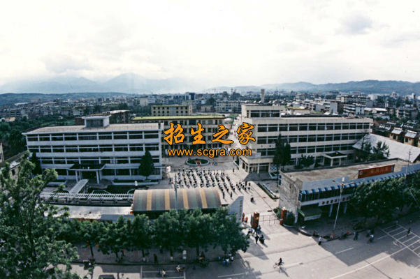 學(xué)校環(huán)境