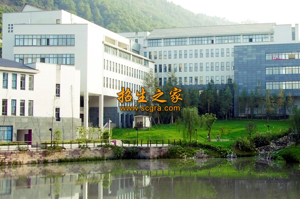 學(xué)校環(huán)境