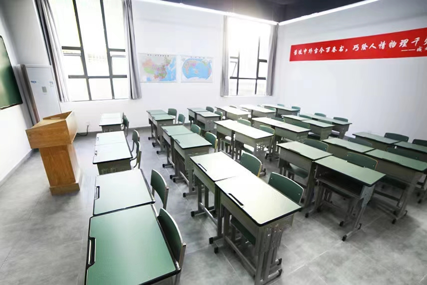 成都首創(chuàng)單招培訓(xùn)學(xué)校教室環(huán)境